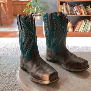 Ariat Steel toed boots size 8B